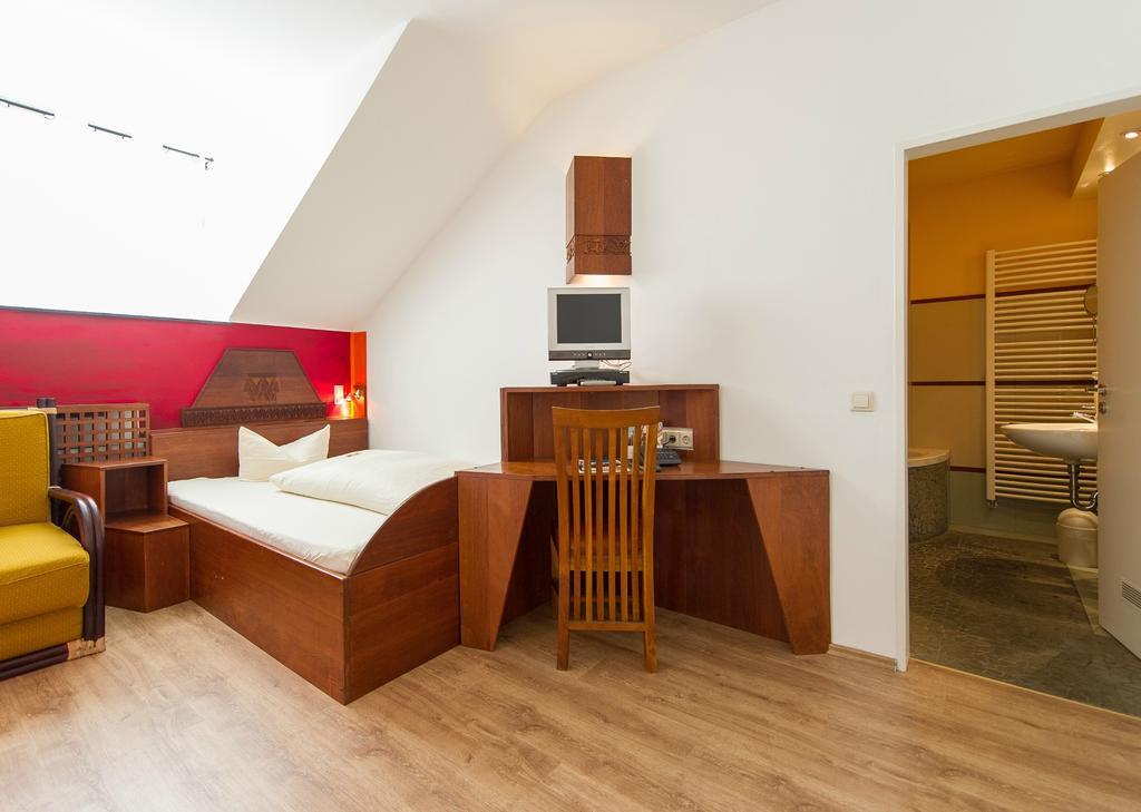 Hotel Monpti Heidelberg Szoba fotó